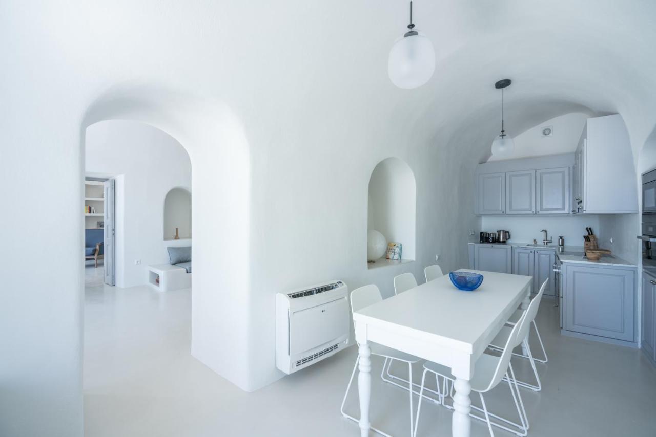 Inspire Santorini Luxury Villas ฟิรา ภายนอก รูปภาพ