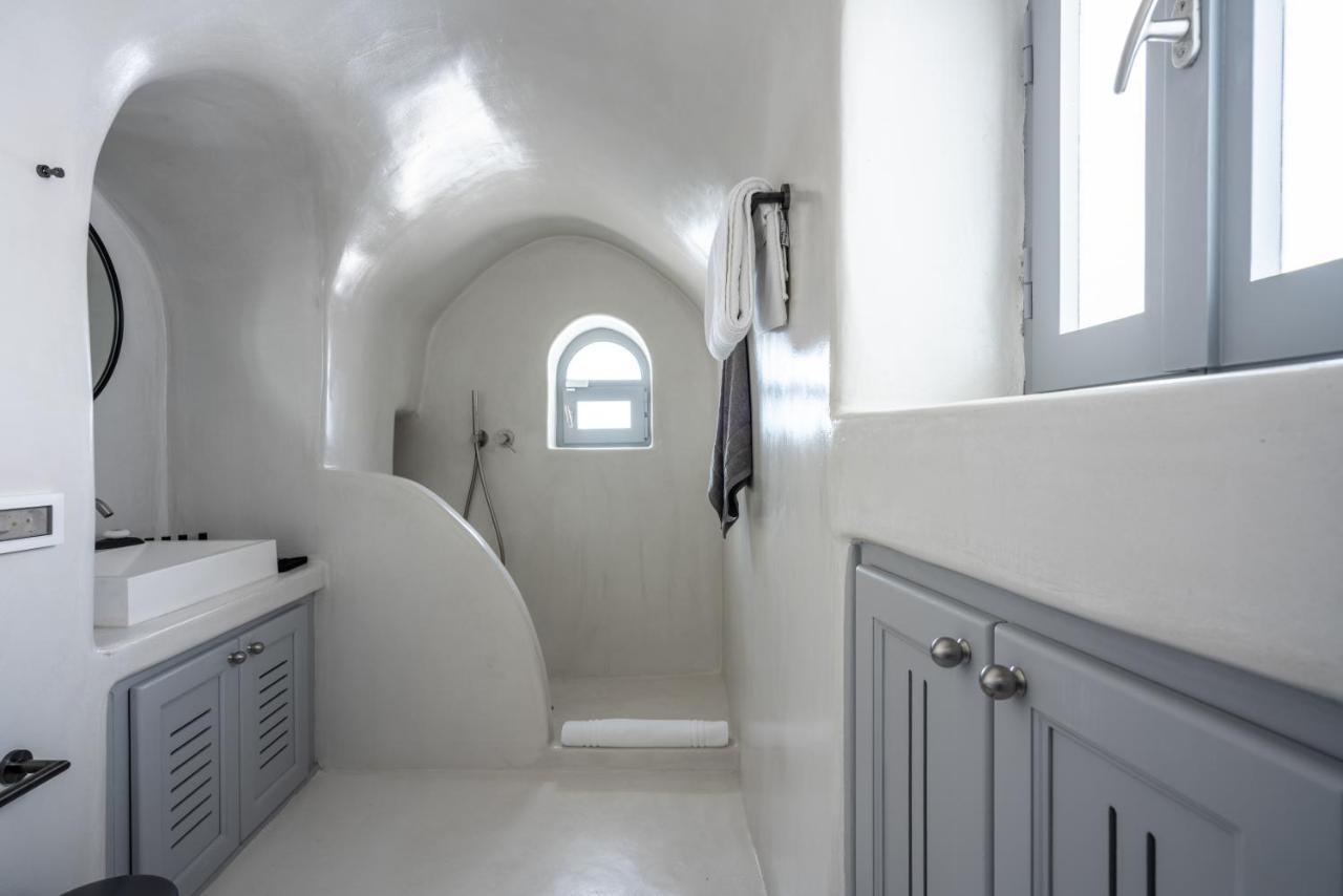 Inspire Santorini Luxury Villas ฟิรา ภายนอก รูปภาพ