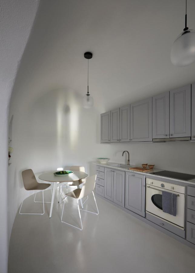 Inspire Santorini Luxury Villas ฟิรา ภายนอก รูปภาพ
